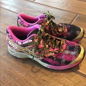 ASICS Women’s Tri 10 Gel Noosa - Breast Cancer